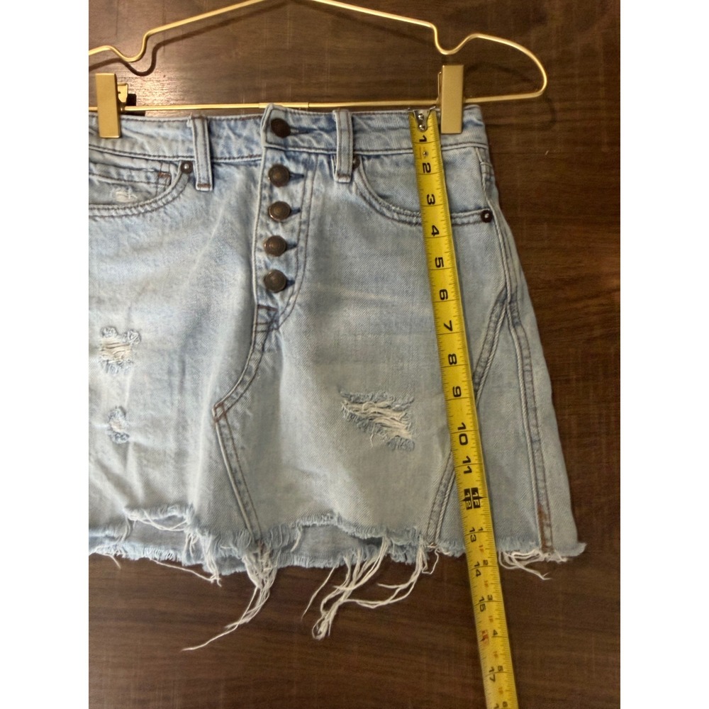 We The Free Free People Light Wash Distressed Button Fly Denim Mini Skirt 24 - Picture 4 of 6